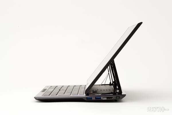 スライド機構でタブレットに変形！ ウィンドウズ8搭載『VAIO Duo 11』