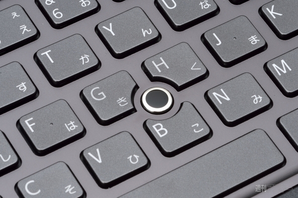 スライド機構でタブレットに変形！ ウィンドウズ8搭載『VAIO Duo 11』