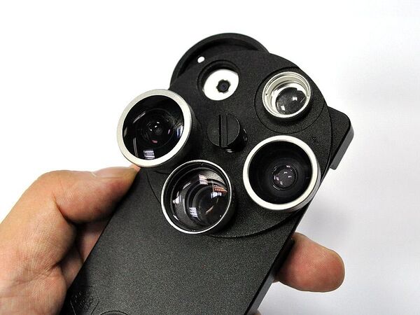 iPhone 5に対応したカメラジャケット登場