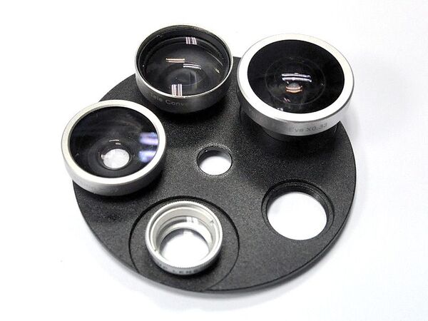 iPhone 5に対応したカメラジャケット登場