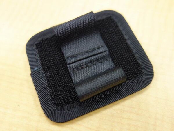 iPhone 5のイヤホンとUSBケーブルを収納するイカすアクセ