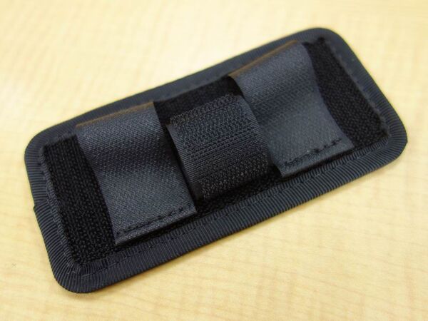 iPhone 5のイヤホンとUSBケーブルを収納するイカすアクセ