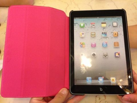 本日発表iPad miniのアクセを中国深センで続々発見：ACCN＆山根博士珍道中