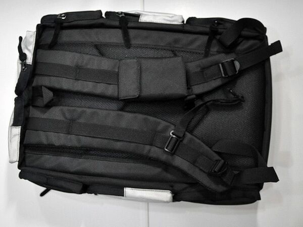 最大40台!? スマホ17台収納バッグがついに完成！