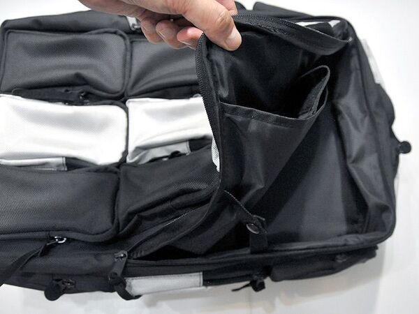 最大40台!? スマホ17台収納バッグがついに完成！