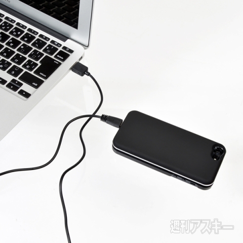 スライド式iPhone 5キーボードケース