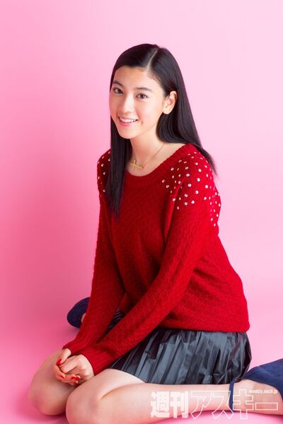 表紙の人・三吉彩花