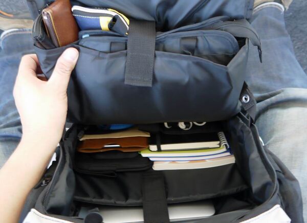 スマホ17台収納バッグを使ってみた