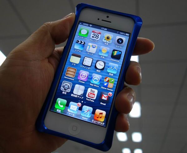 アルミ削り出しバンパーがiPhone5を完成させる！