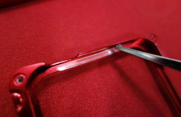 アルミ削り出しバンパーがiPhone5を完成させる！