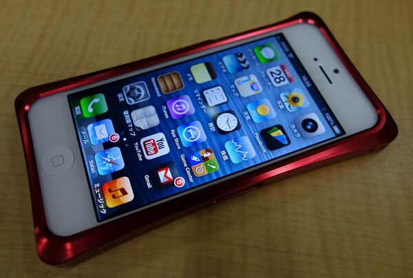 アルミ削り出しバンパーがiPhone5を完成させる！
