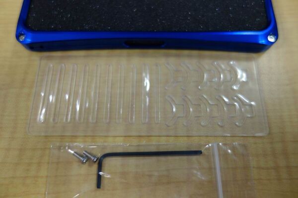 アルミ削り出しバンパーがiPhone5を完成させる！