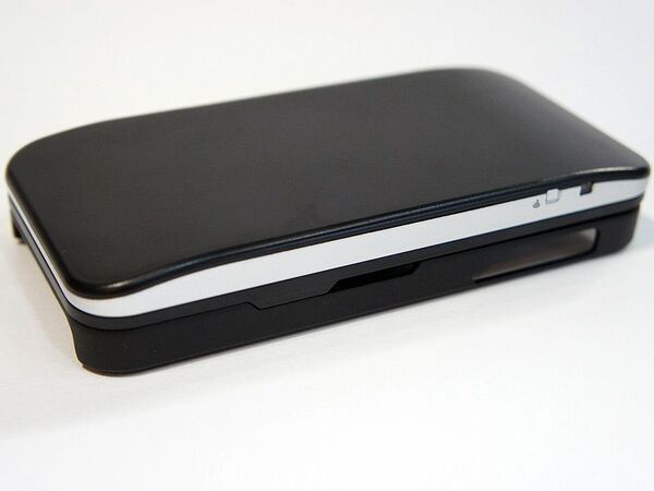 スライド・チルト・分離！ 便利なiPhone5用キーボード