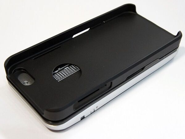 スライド・チルト・分離！ 便利なiPhone5用キーボード