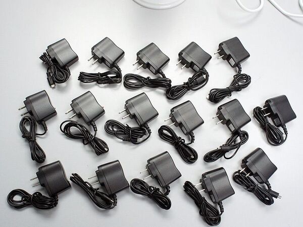 スマートフォン16台を一度に充電しよう！