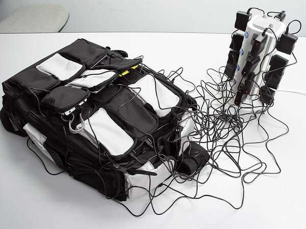 スマートフォン16台を一度に充電しよう！