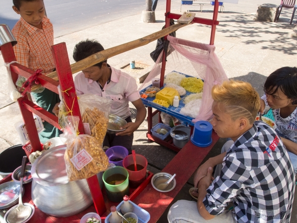 ミャンマーモバイル通信