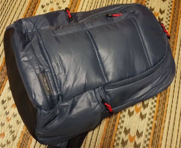 羽のように軽いターガス新ナップザック偏執的レビュー