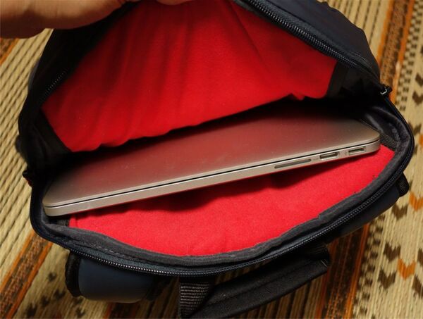 羽のように軽いターガス新ナップザック偏執的レビュー