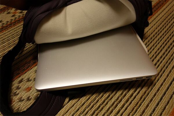 羽のように軽いターガス新ナップザック偏執的レビュー