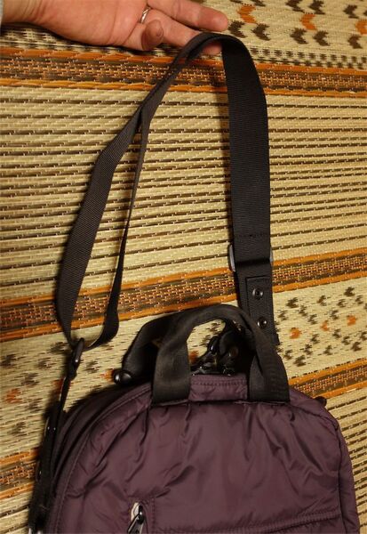 羽のように軽いターガス新ナップザック偏執的レビュー