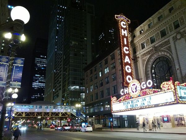 シカゴで京セラの地元スマホをゲット