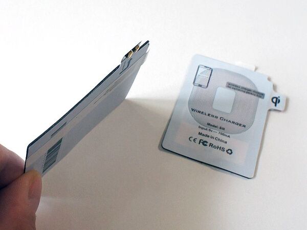 GALAXYをQi充電対応にしちゃう謎のフィルム