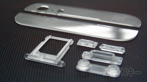 見えすぎちゃって困る〜なスケルトン仕様iPhone5はいかが？：週間リスキー