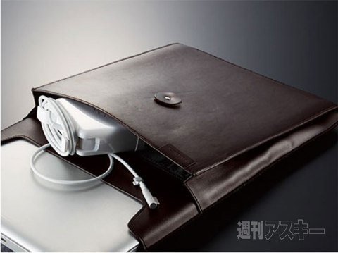 Simplism Book Sleeve Pro Retina Leather 13インチ用