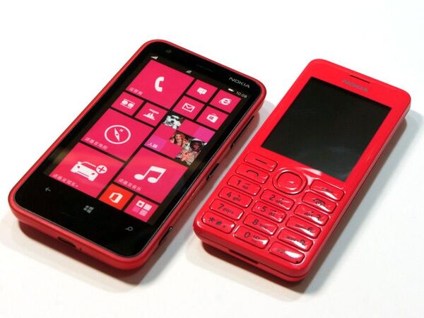 LumiaカラーのNokiaのケータイがいいね