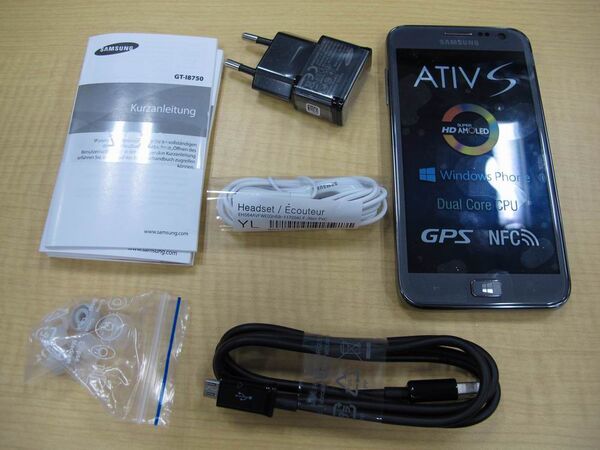 サムスン初のWP8端末『Samsung ATIV S』ファーストインプレ