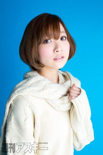 919号表紙の人・May'n