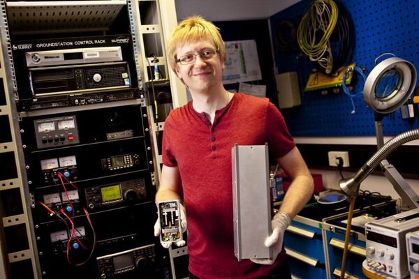 世界初のスマホ衛星“STRaND-1”が宇宙へ