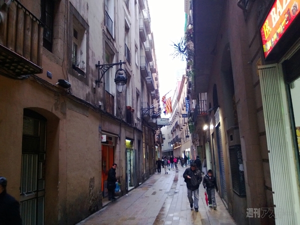 バルセロナで骨董品なタングステンを発掘