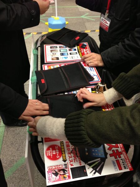 スマータブルコンボケース告知動画を秋葉原＆YouTubeで同時公開