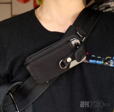 A iPhone Holder UNiCO 2