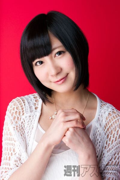 924号表紙の人・小野恵令奈