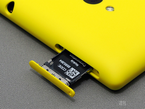 Lumia 720はノキアのグローバルスタンダード！ 最新WP8国内最速レビュー