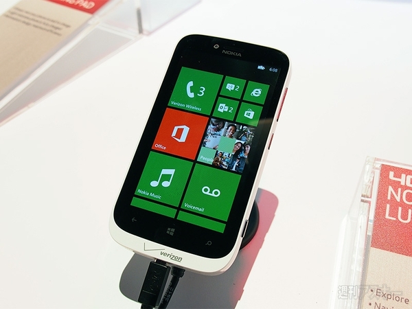 キャリアブランドで展開するLumiaのラインナップ