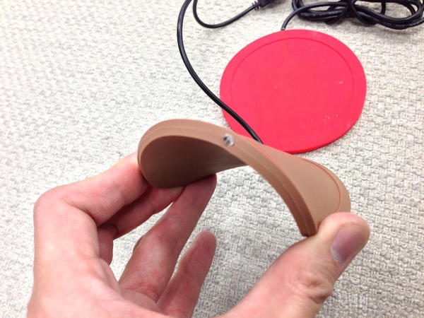 Apple純正っぽいアレからスマホ座布団まで ～魅惑のボツ付録たち