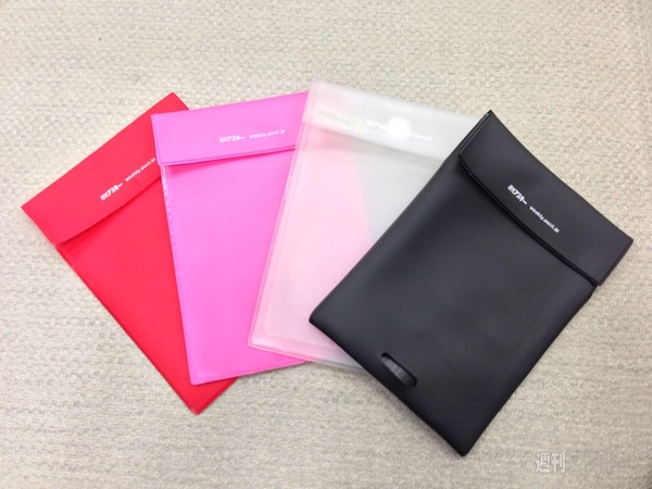 Apple純正っぽいアレからスマホ座布団まで ～魅惑のボツ付録たち