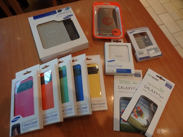 GALAXY S4アクセサリーをsamsung d'light shopで買いまくり