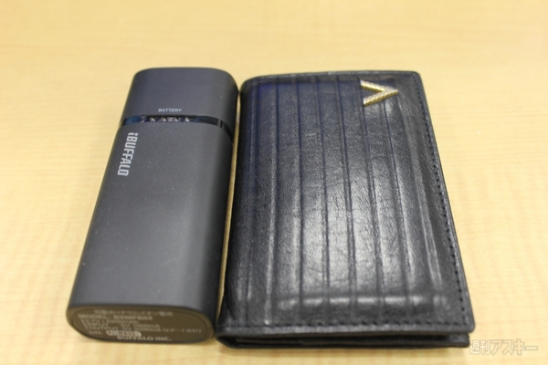 2台同時にフル充電も可能な大容量モバイルバッテリー