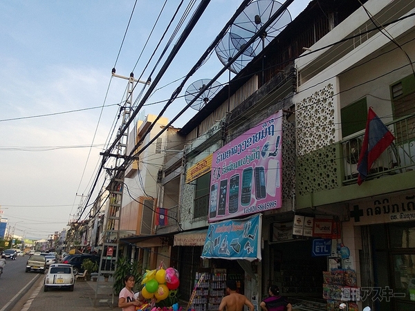 ラオスの首都ビエンチャンでのんびりスマホ生活