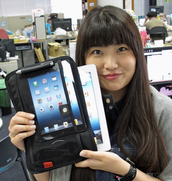 スマホ＆タブをアクセごと収納できるスマートなケースが素敵