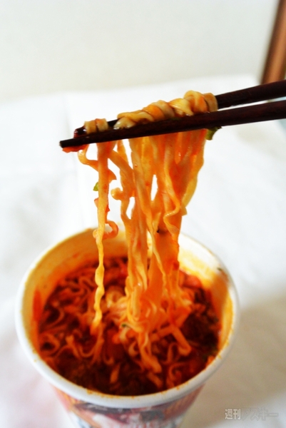 ガンプラ付きカップヌードル