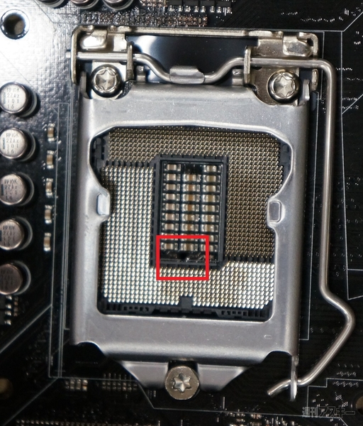 ASUSインテル8シリーズチップセットマザーボード