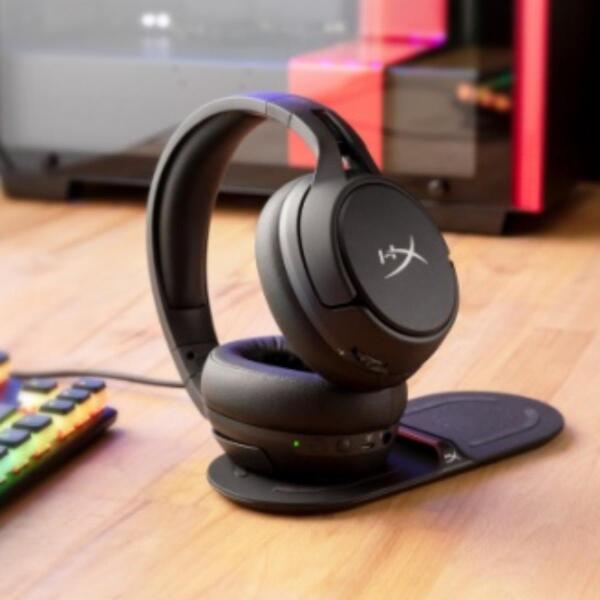 置くだけで充電できる！ Qi充電対応のゲーミングヘッドセット「HyperX