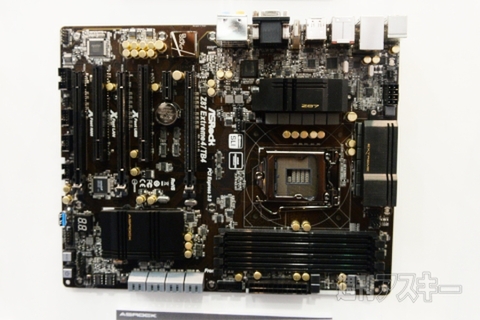 ASRockブースで日本未発表マザボを発見！