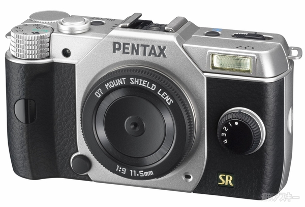 PENTAX Q7』世界最小デジ一眼、シリーズ最大のCMOSセンサーを搭載 
